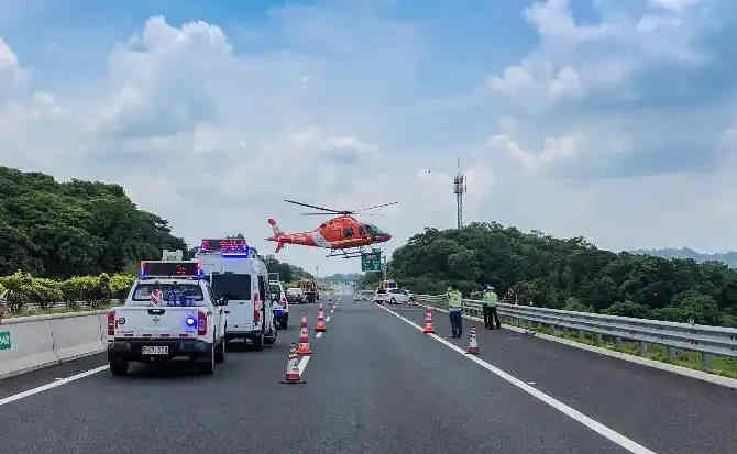 靖西高速公路汽车救援案例