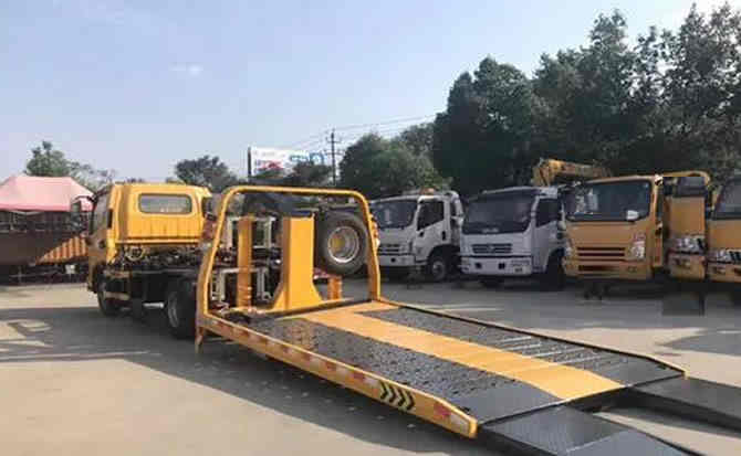 靖西汽车中途维修案例
